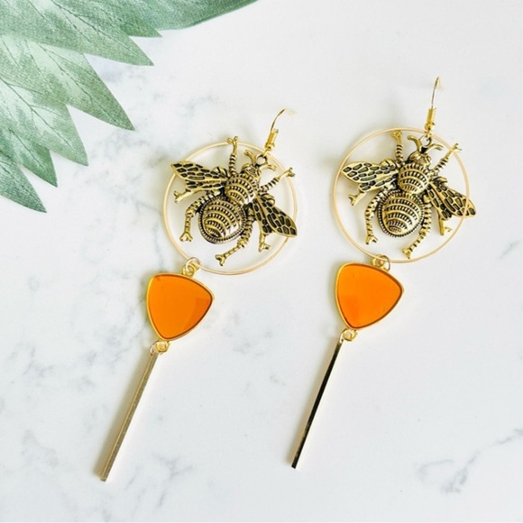 Jewelry - 2/$30🌵 Large Gold Bee Earrings Dangle Hoop Circle Bar Goth Large Statement NEW